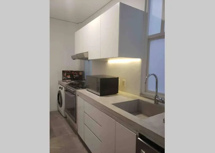 Location 3 Bedroom In Condesa Apartamento